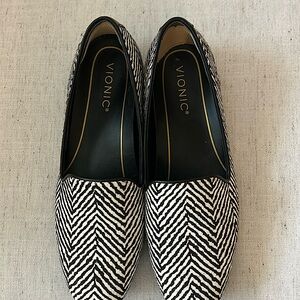 Vionic Willa Flats